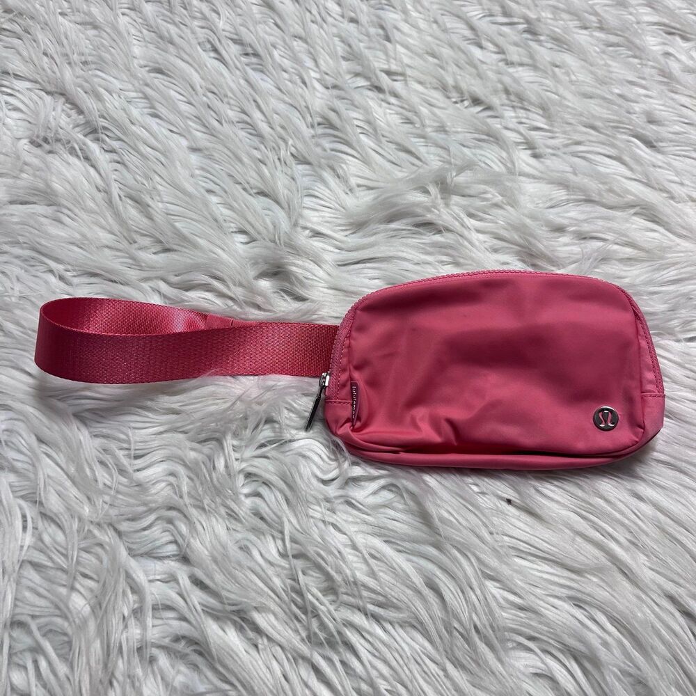 Lululemon pale raspberry Belt Bag